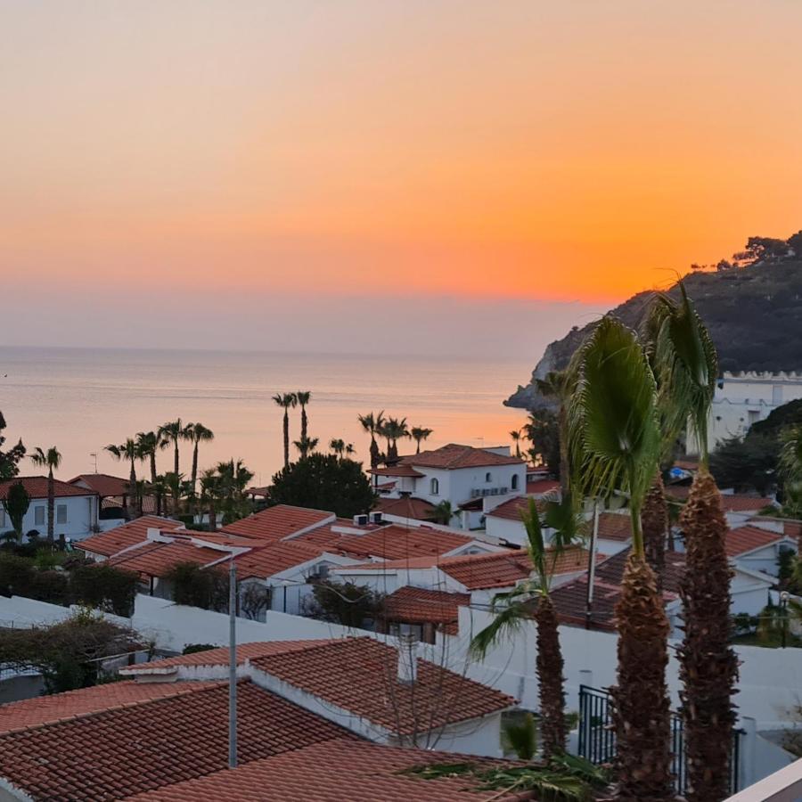 Ninfa Sul Mare Apartments 50 M E T R I Dal Mare Parcheggio Gratuito Custodito Capo Vaticano Exteriör bild