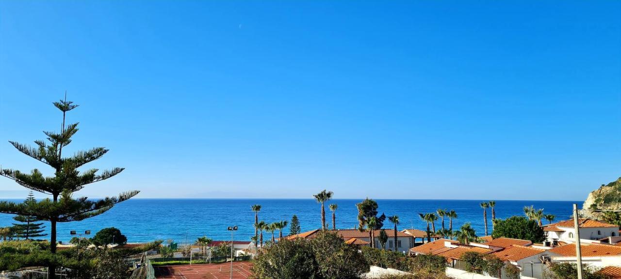 Ninfa Sul Mare Apartments 50 M E T R I Dal Mare Parcheggio Gratuito Custodito Capo Vaticano Exteriör bild