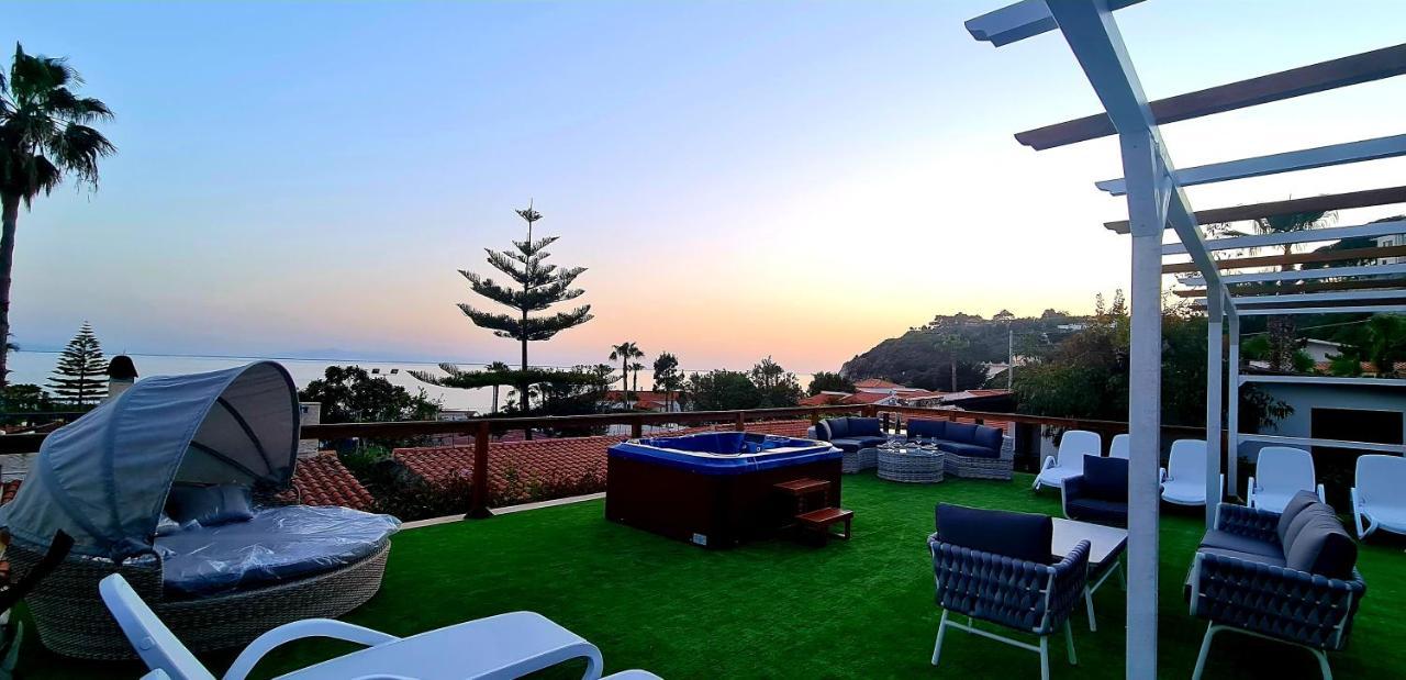 Ninfa Sul Mare Apartments 50 M E T R I Dal Mare Parcheggio Gratuito Custodito Capo Vaticano Exteriör bild